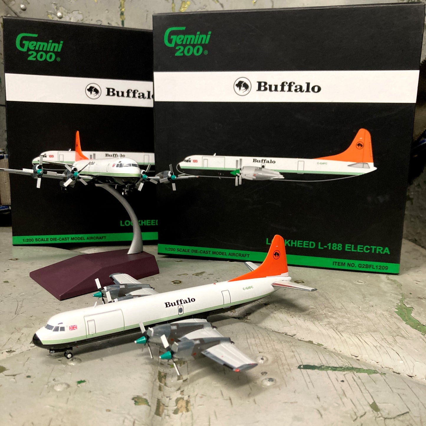 Gemini Jets 1:200 Buffalo Airways Lockheed L-188 Electra Model